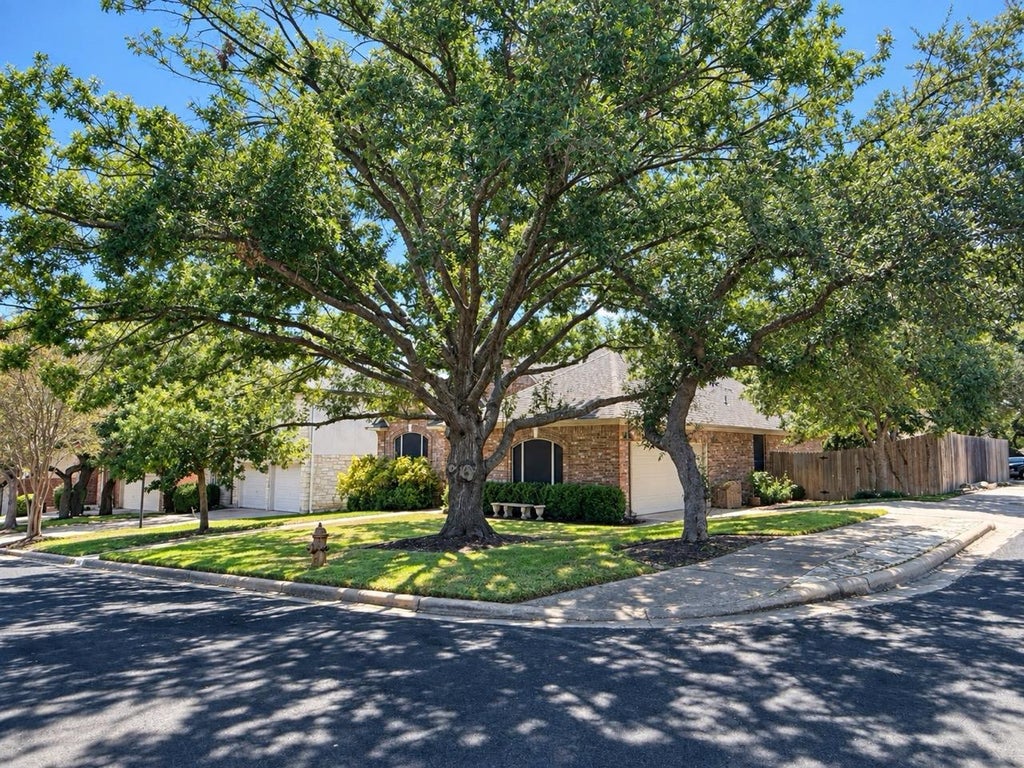 Photo of 6405 Sam Maverick PASS, Austin, TX 78749 (MLS # 7226692)