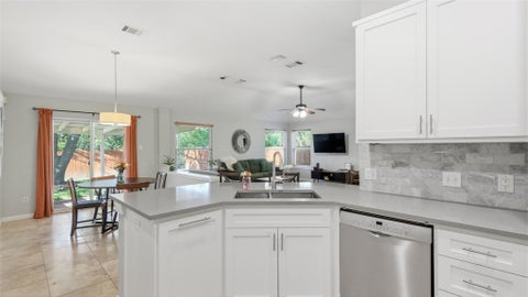 Tiny photo for 5513 Kayview DR, Austin, TX 78749 (MLS # 2195095)