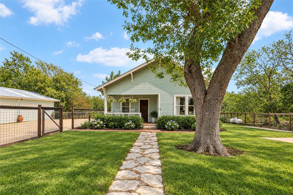 Photo of 372 Old Lockhart RD, Lockhart, TX 78644 (MLS # 7865354)