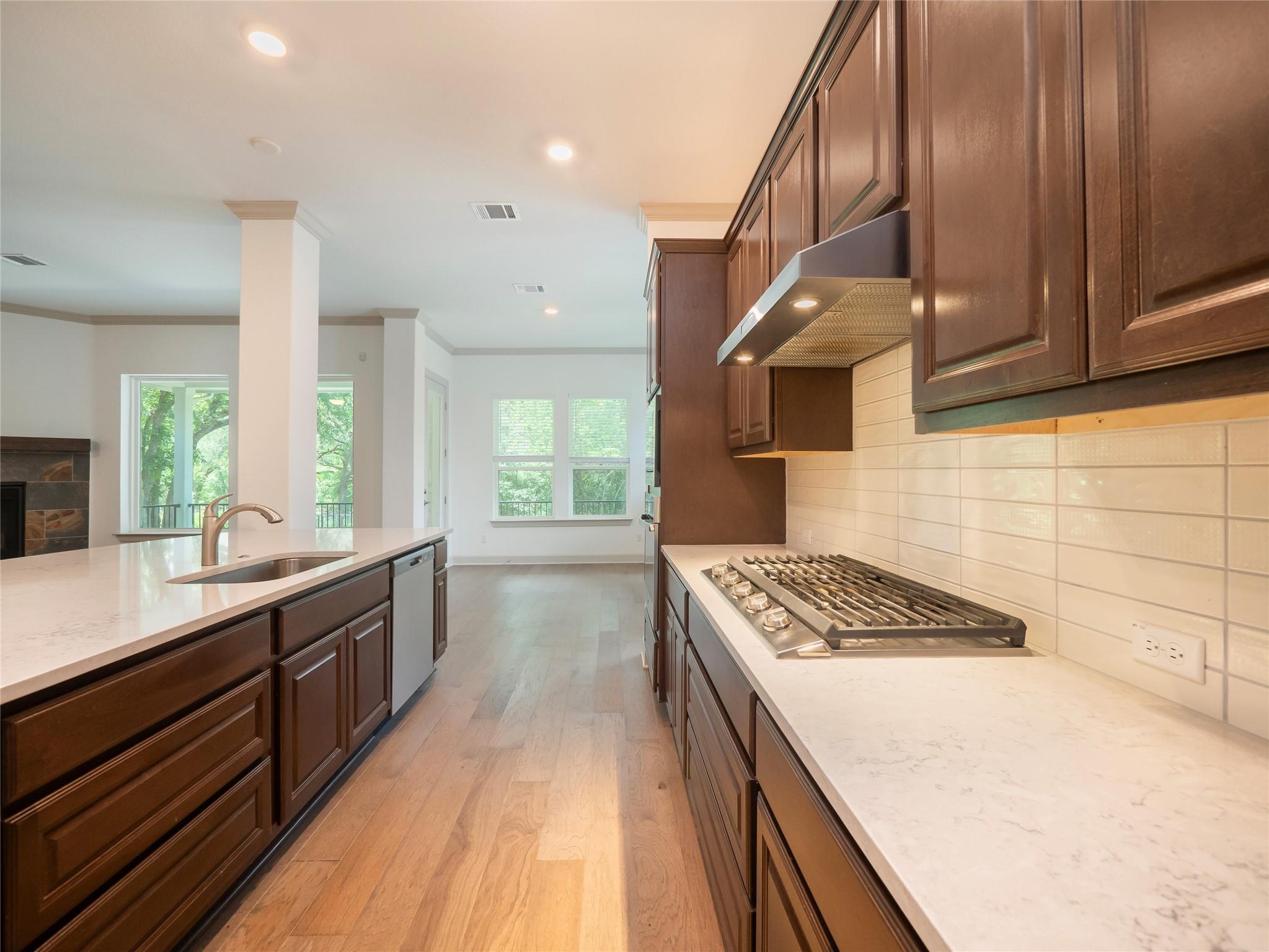 13511 Carpenter LN