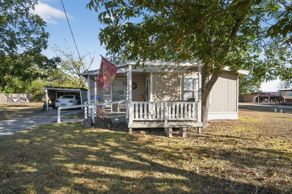 Photo of 1309 Blackjack ST, Lockhart, TX 78644 (MLS # 1446880)