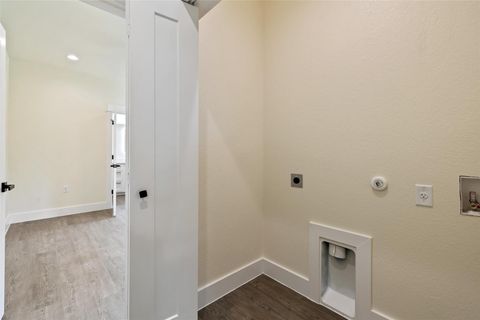 Tiny photo for 1000 Vargas RD #A, Austin, TX 78741 (MLS # 9606023)