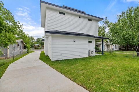 Tiny photo for 1000 Vargas RD #A, Austin, TX 78741 (MLS # 9606023)