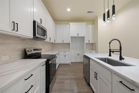 Tiny photo for 1000 Vargas RD #A, Austin, TX 78741 (MLS # 9606023)