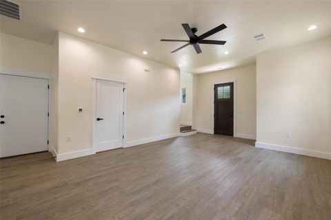 Tiny photo for 1000 Vargas RD #A, Austin, TX 78741 (MLS # 9606023)