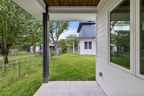 Tiny photo for 1000 Vargas RD #A, Austin, TX 78741 (MLS # 9606023)
