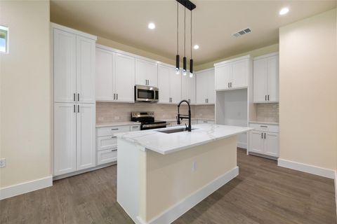 Tiny photo for 1000 Vargas RD #A, Austin, TX 78741 (MLS # 9606023)