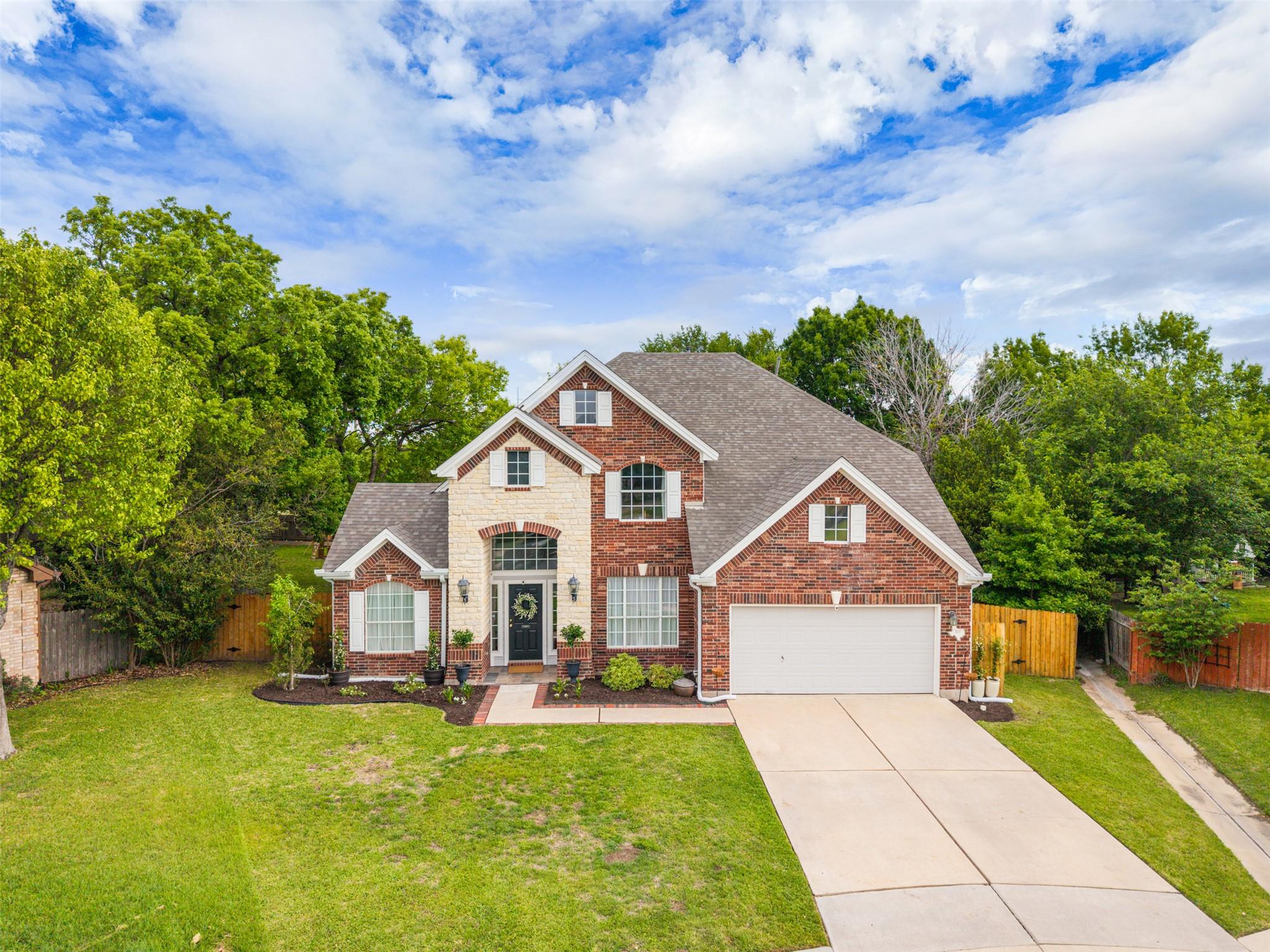 300 N Carriage Hills DR