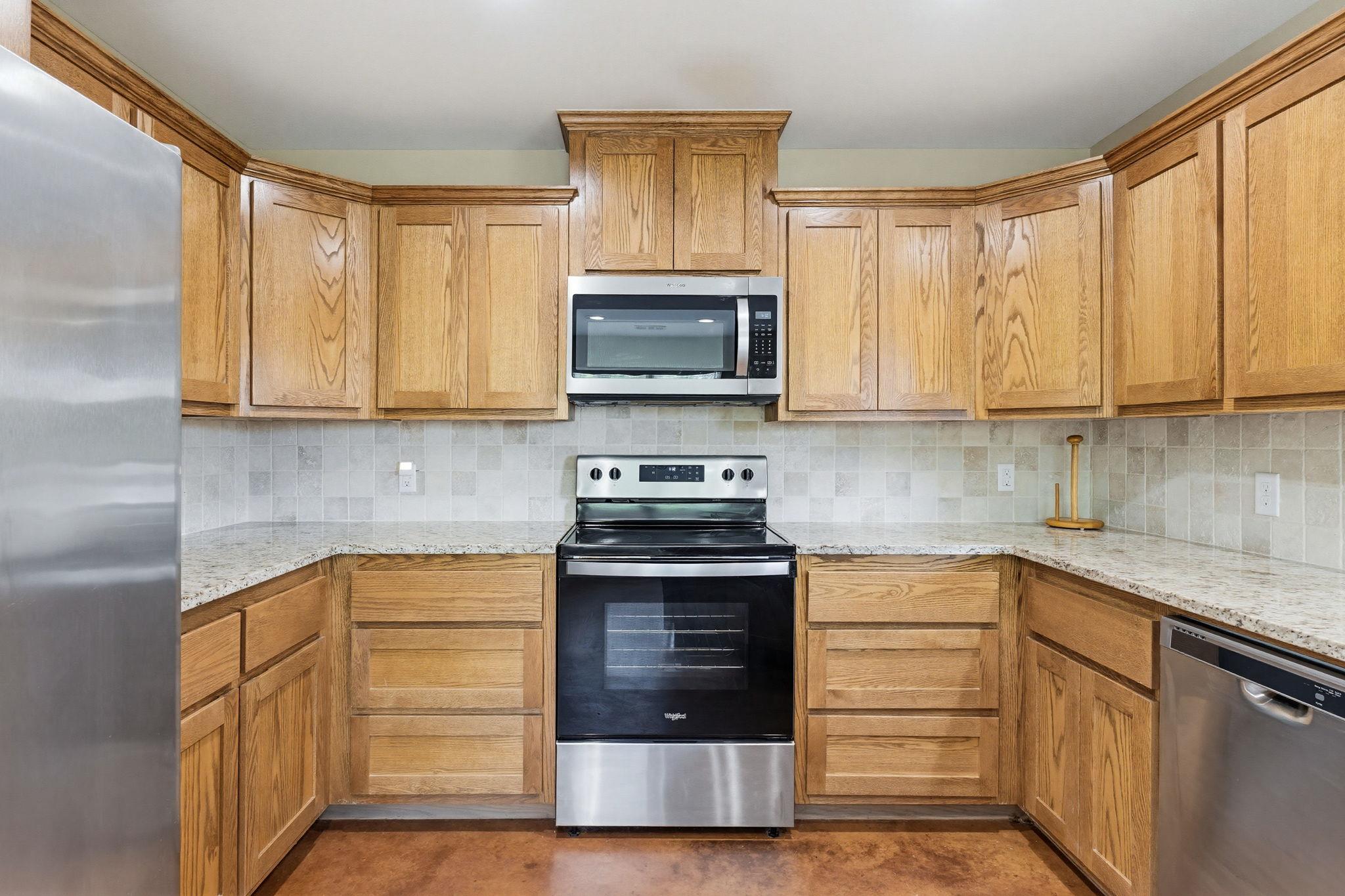 1124 Limestone Dr DR
