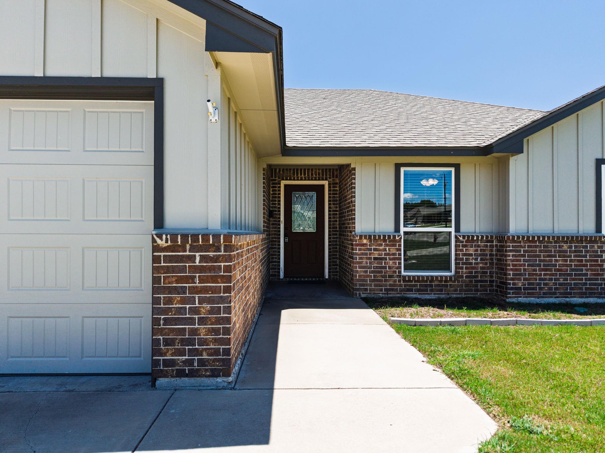 1124 Limestone Dr DR