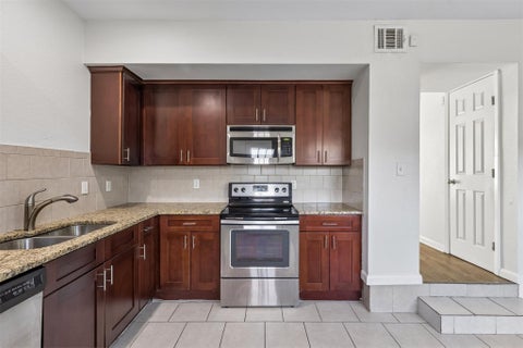 Tiny photo for 6211 Manor RD #122, Austin, TX 78723 (MLS # 1527548)