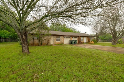 Photo of 806 Judy DR #B, Georgetown, TX 78628 (MLS # 8995386)