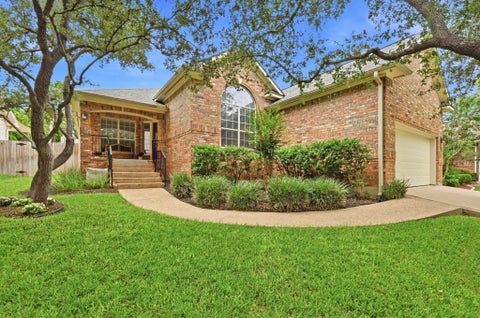 Photo of 12909 Majestic Oaks DR, Austin, TX 78732 (MLS # 9470303)