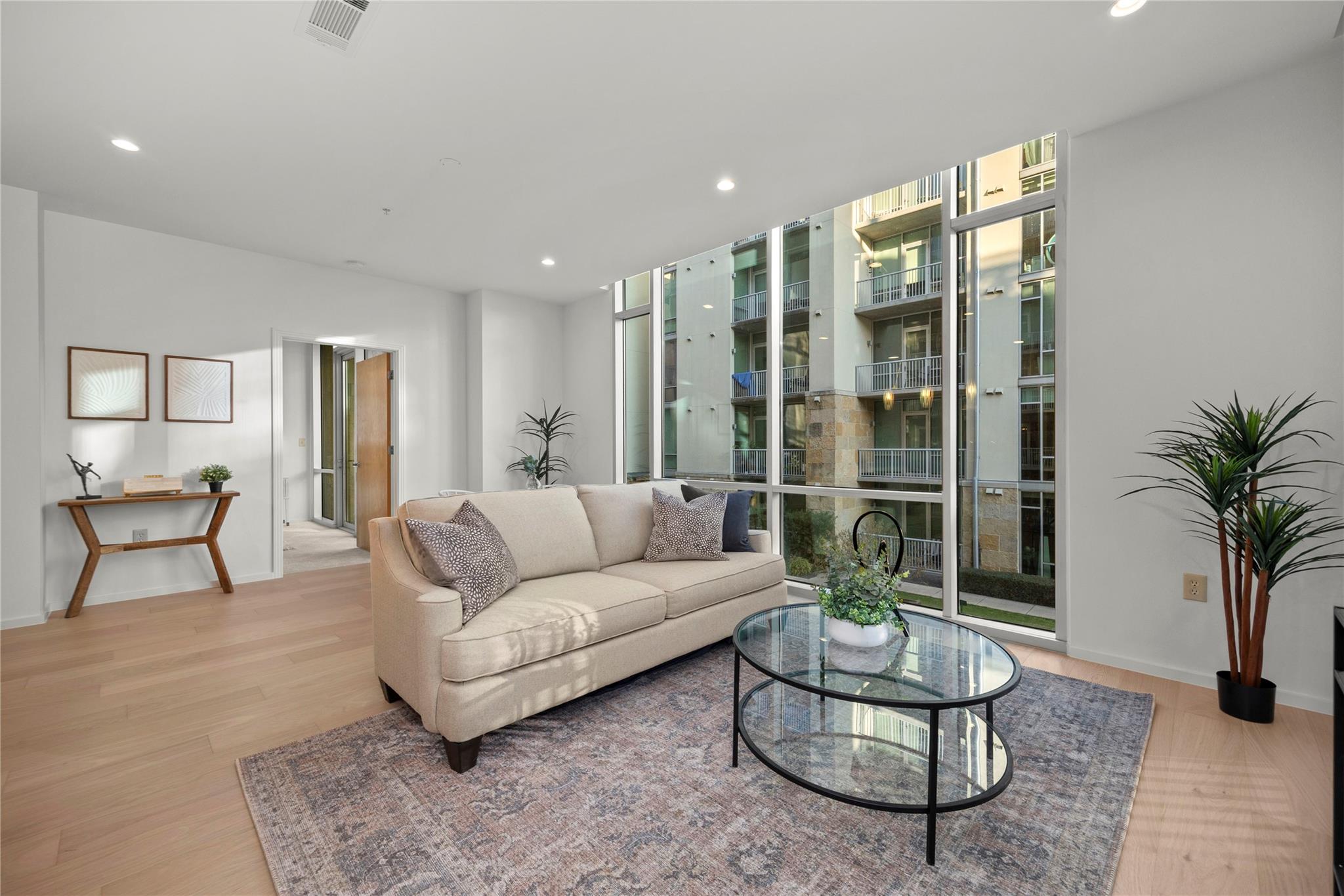 1600 Barton Springs RD 5203