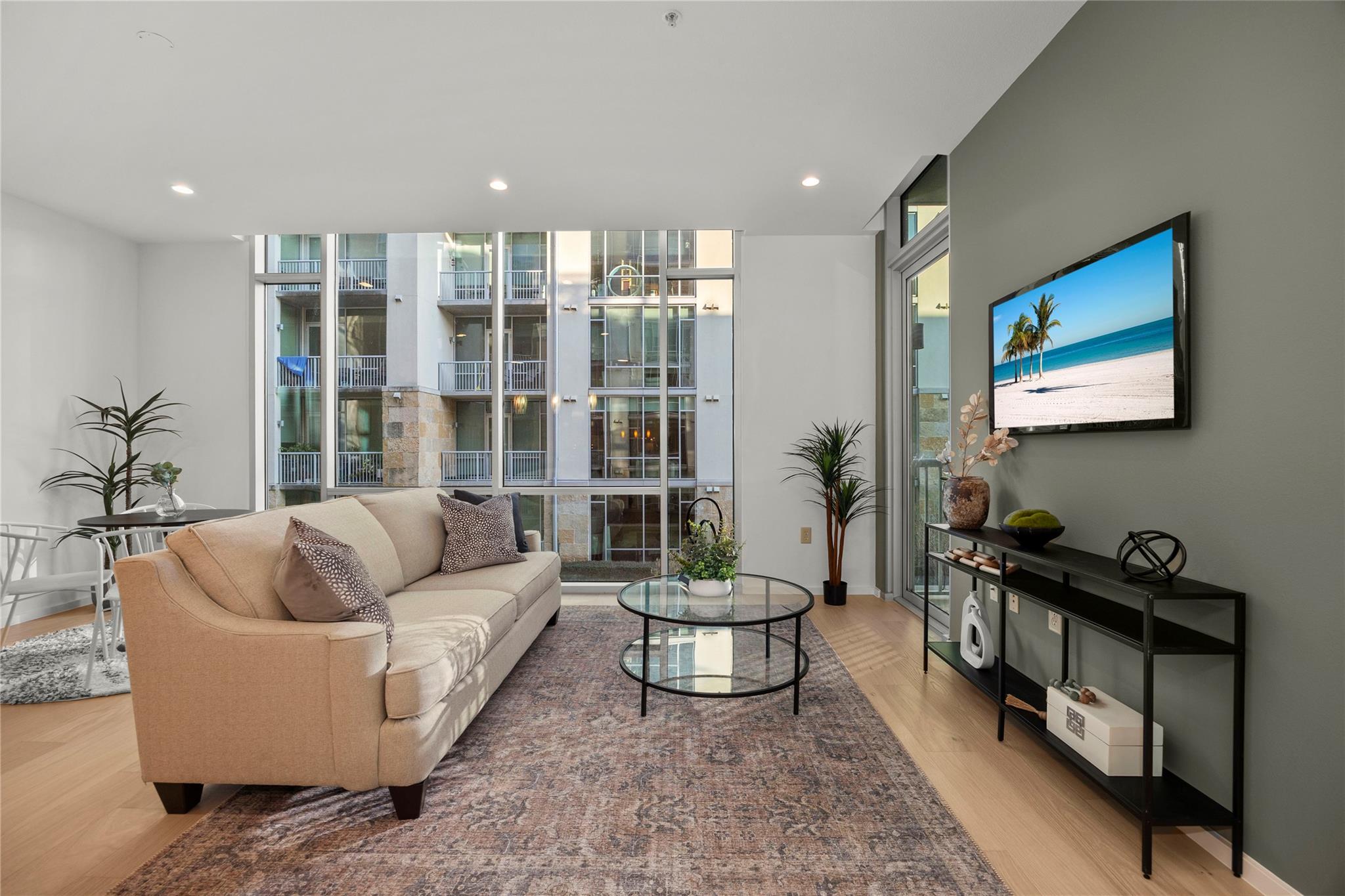 1600 Barton Springs RD 5203