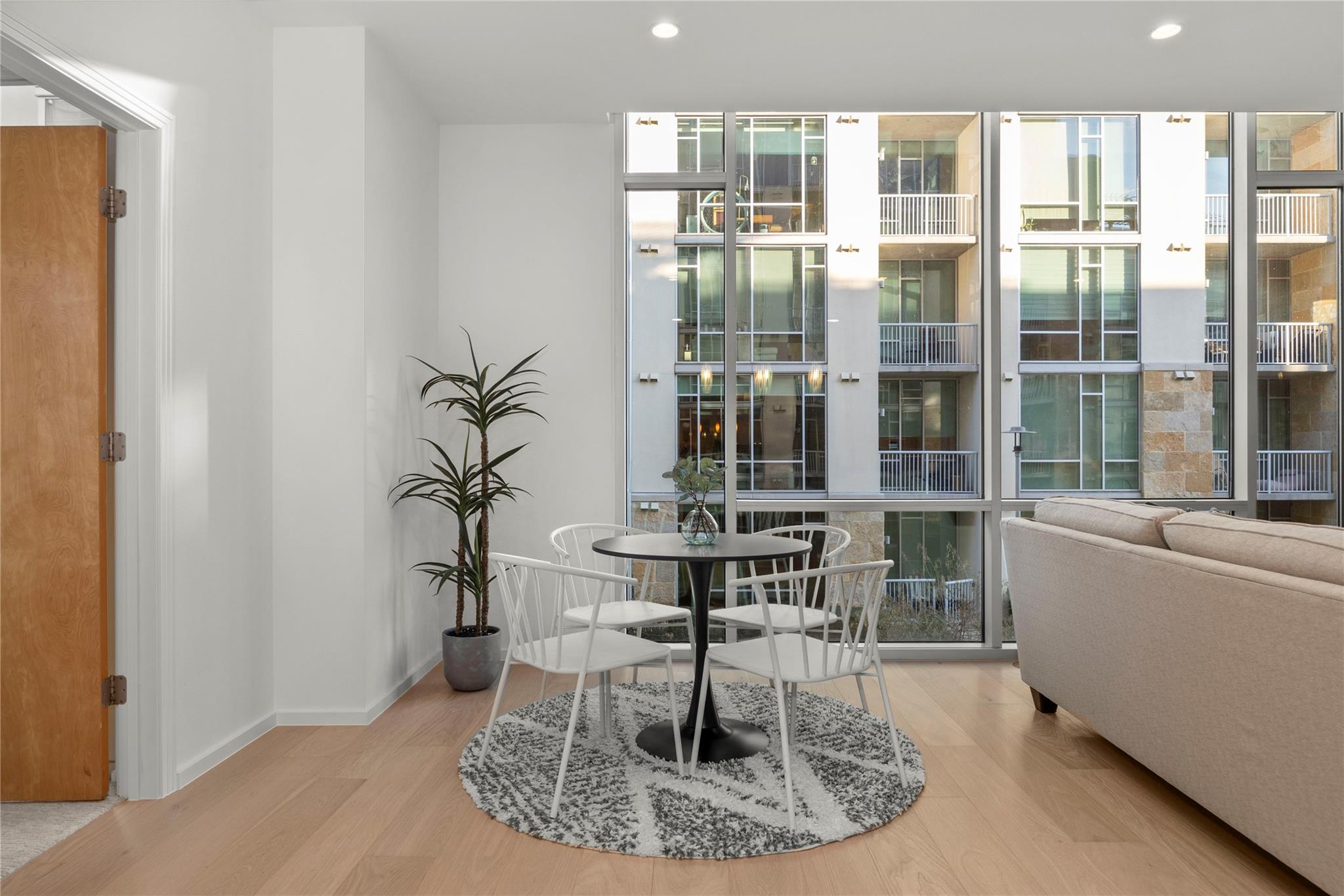 1600 Barton Springs RD 5203