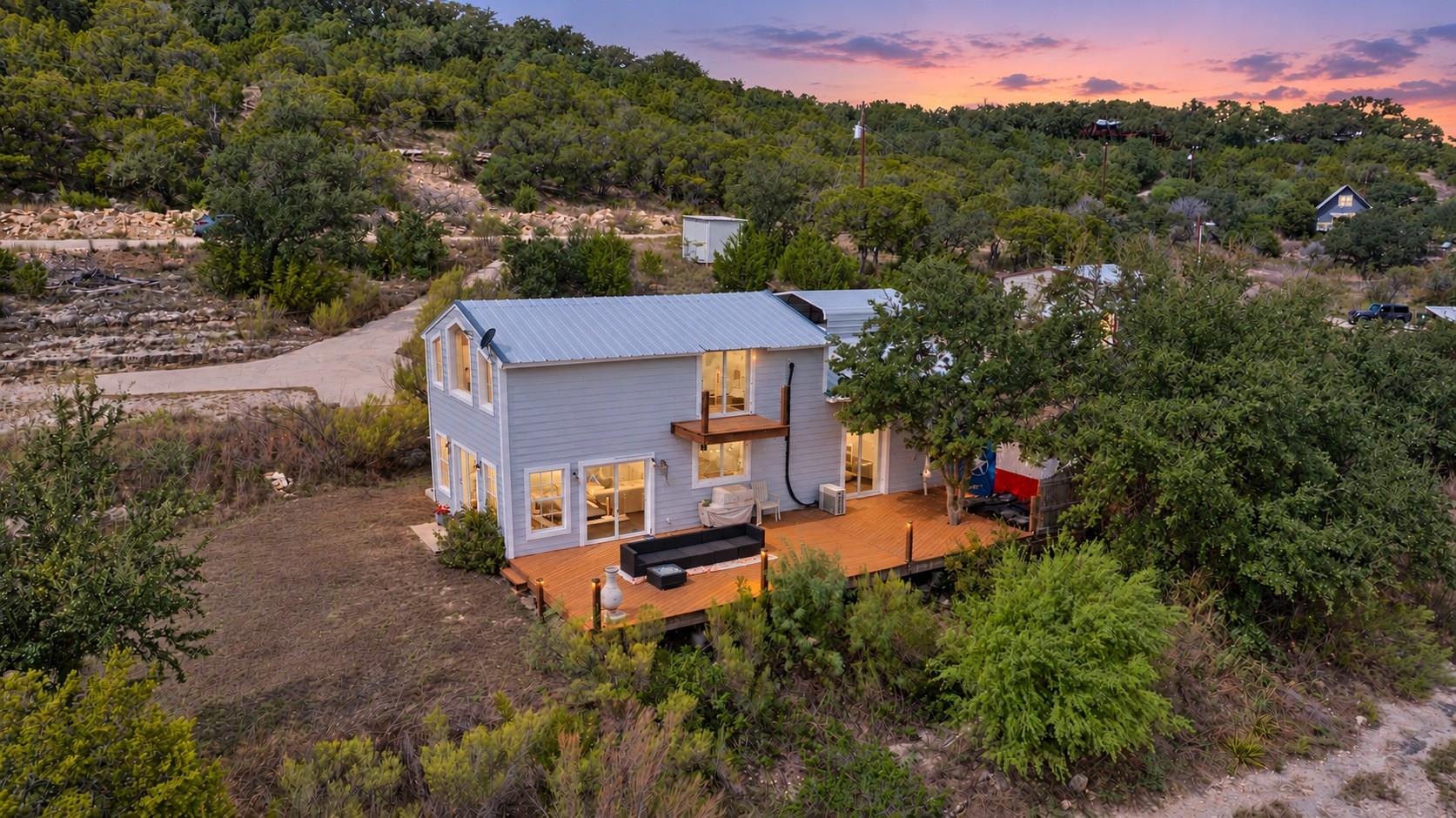 28543 Paradise Manor DR