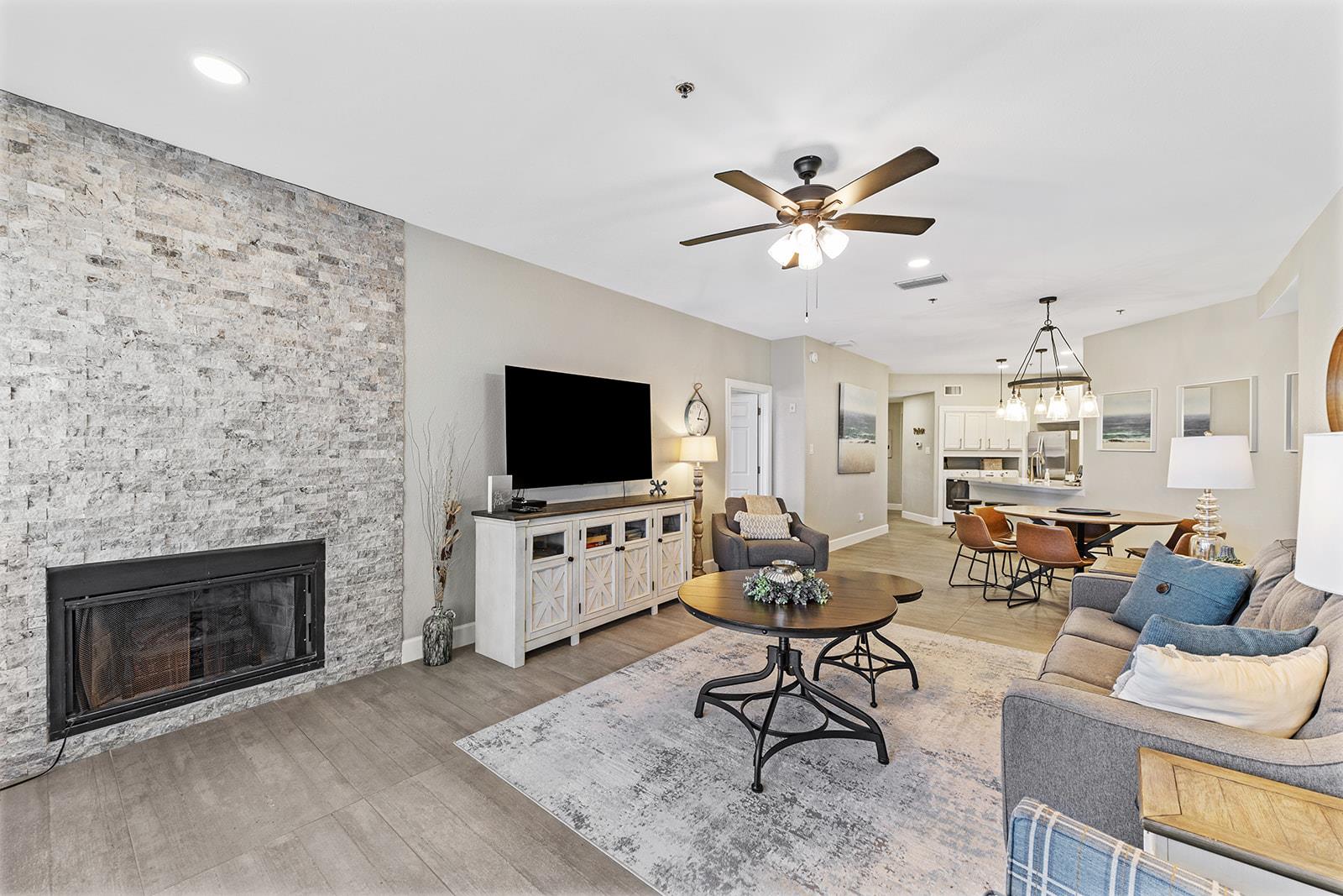 3404 American DR 3221