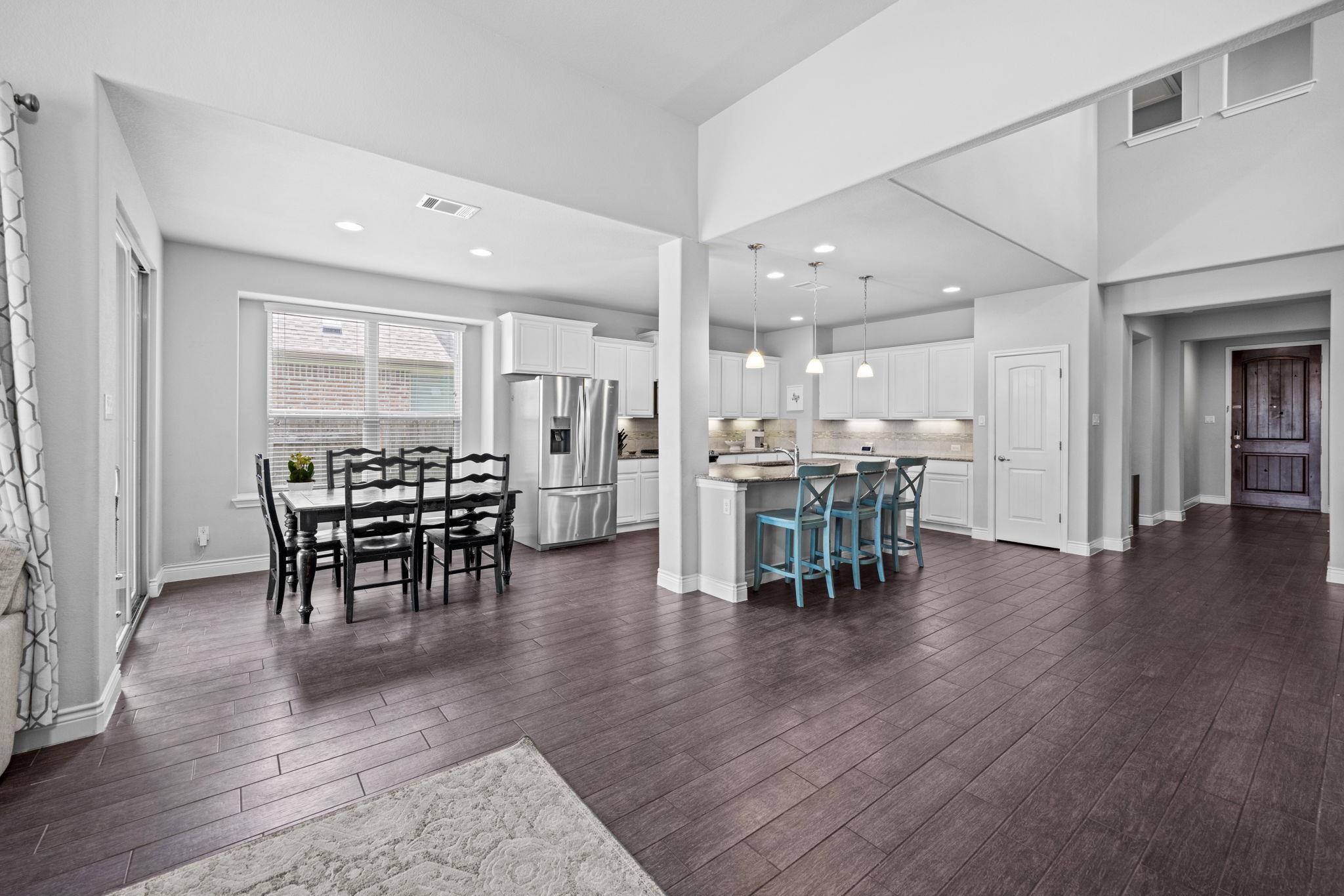 19117 Melwas WAY W