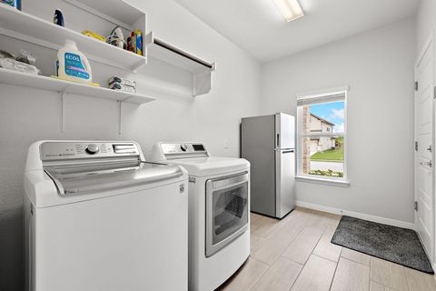 Tiny photo for 16713 Elsinore LN, Pflugerville, TX 78660 (MLS # 8533190)