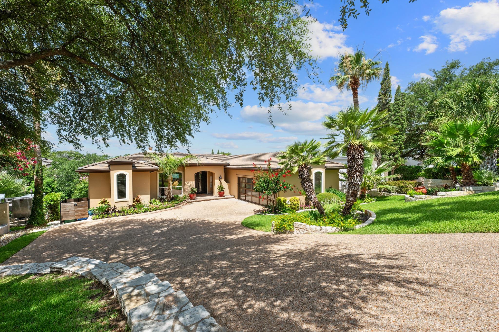 107 Edgewater CV