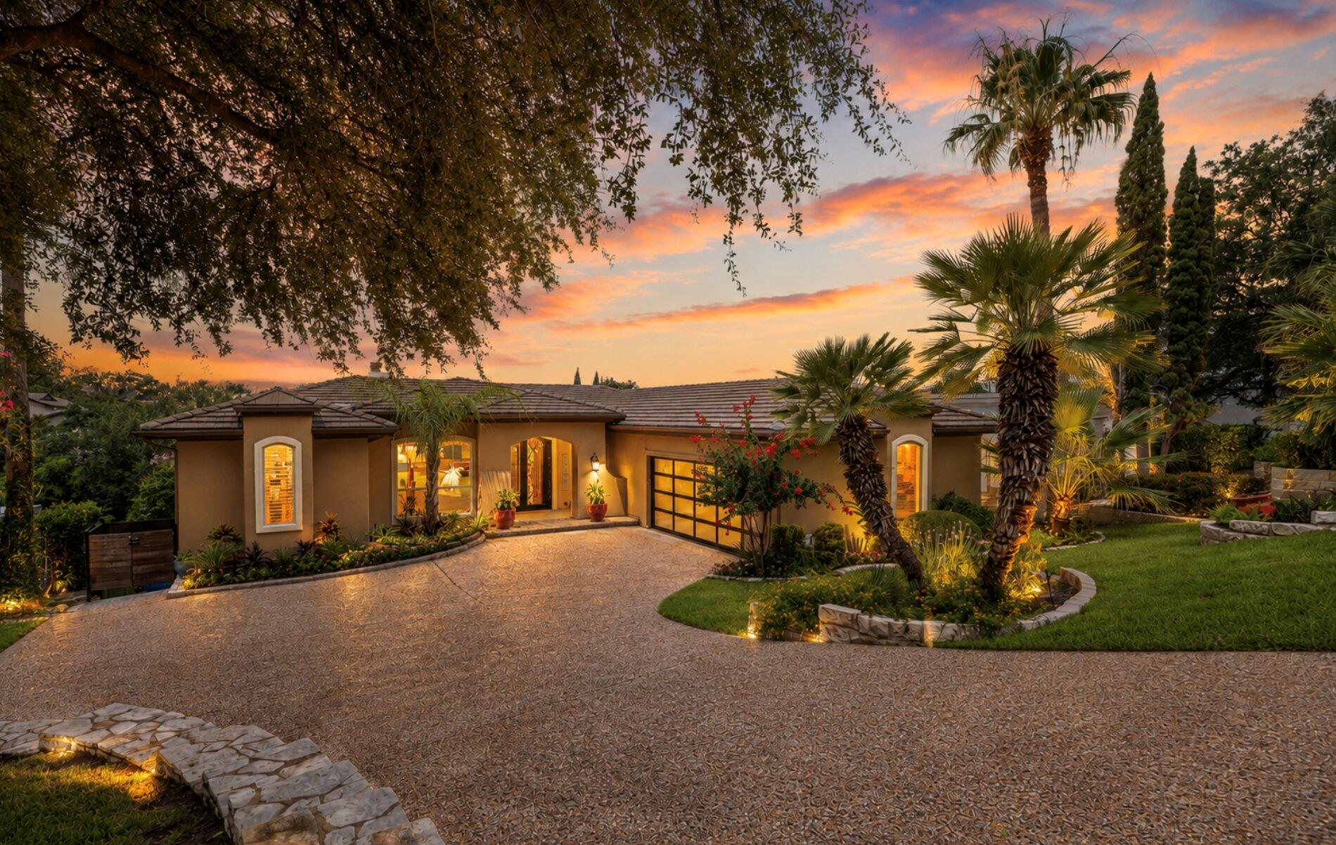 107 Edgewater CV