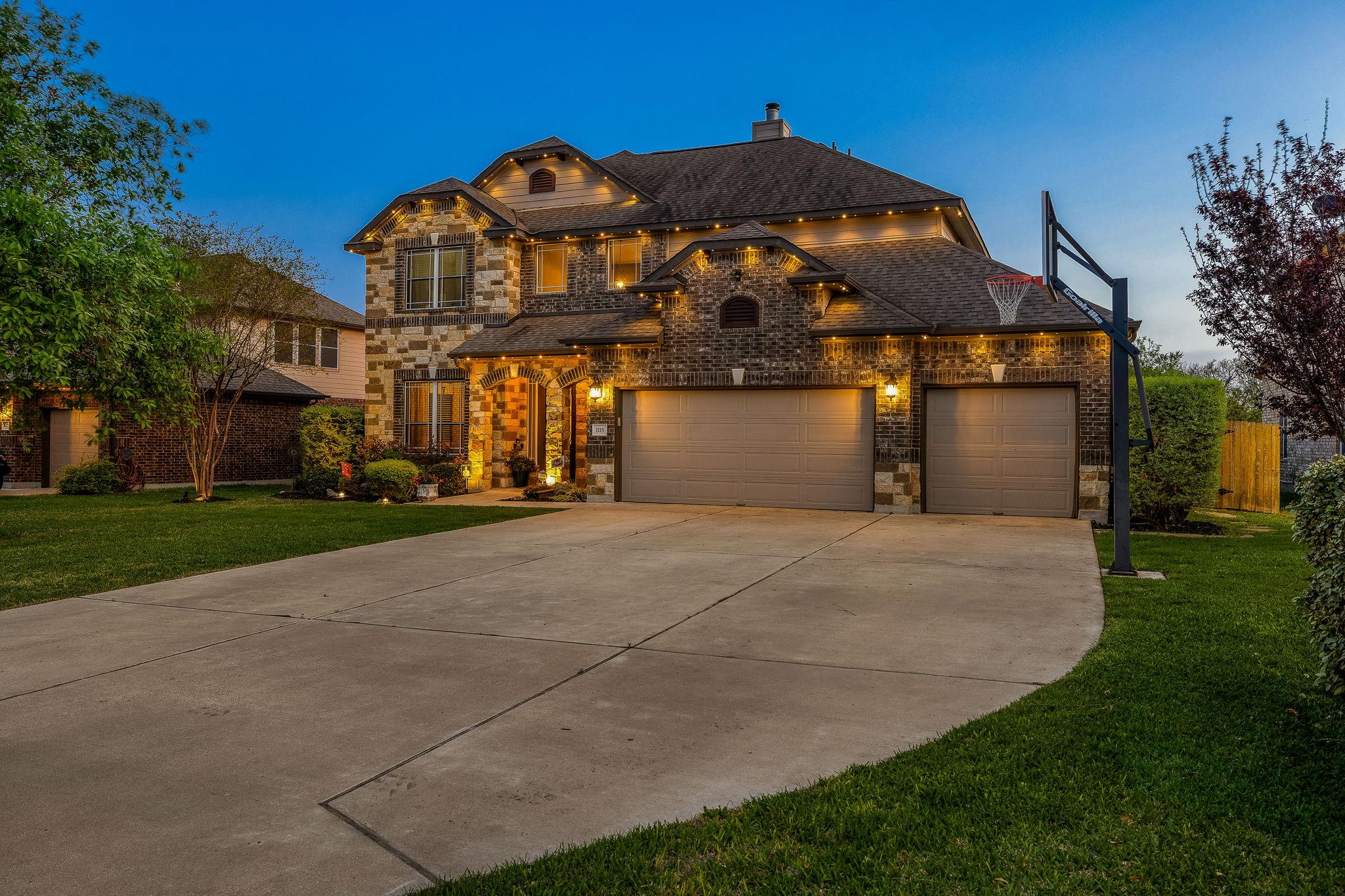 1115 Enclave WAY