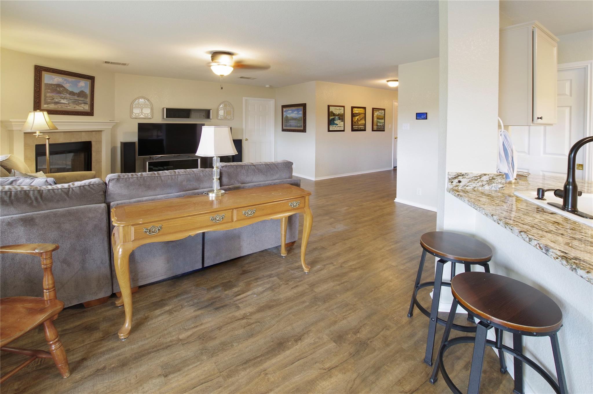 2418 Madeline LOOP