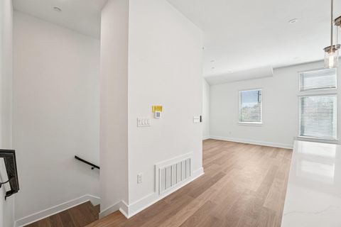 Tiny photo for 200 W 56th ST #5103, Austin, TX 78751 (MLS # 7954243)
