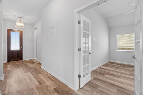 Tiny photo for 16905 Morelle DR, Austin, TX 78738 (MLS # 1801697)