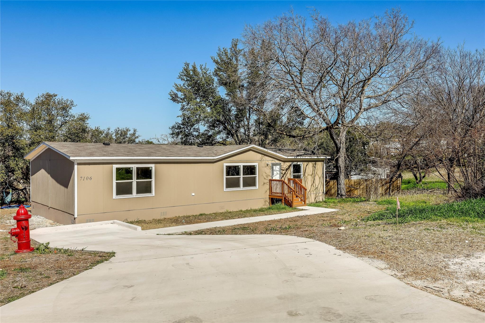View Lago Vista, TX 78645 mobile home