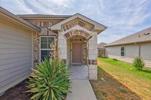Photo of 5721 Brampton LN, Austin, TX 78724 (MLS # 3304910)