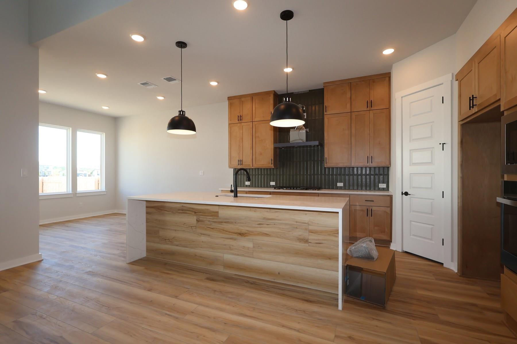 10809 Amistad Lane