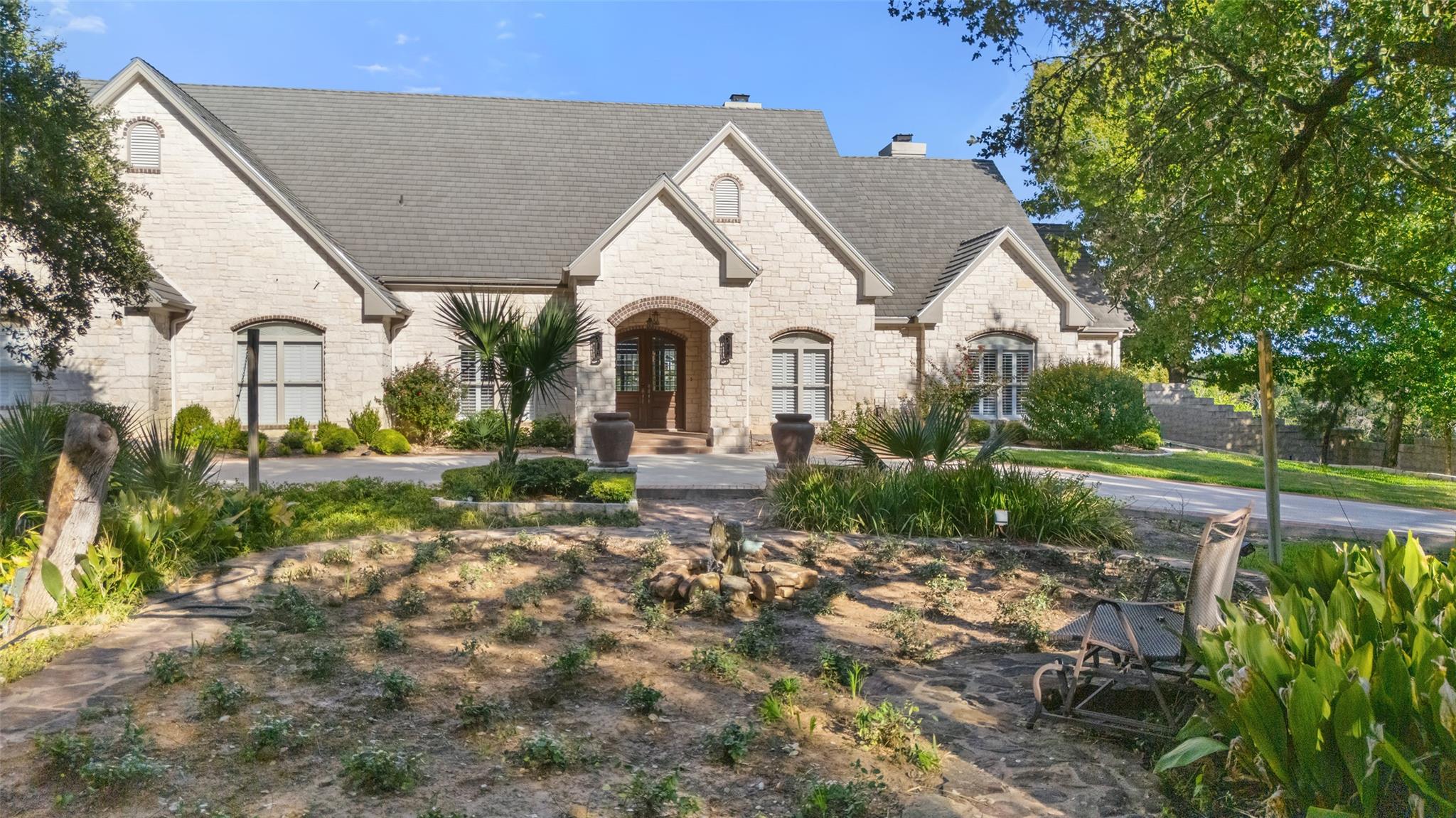 805 Brooks Hollow RD