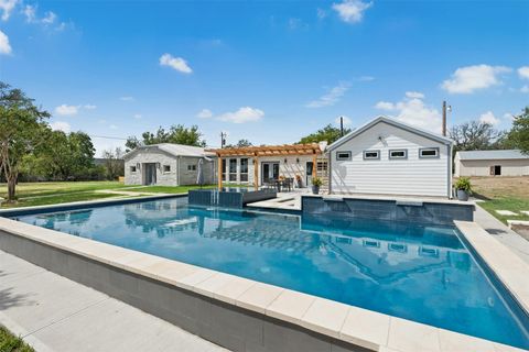 Photo of 14300 Summit View DR, Leander, TX 78641 (MLS # 1811625)