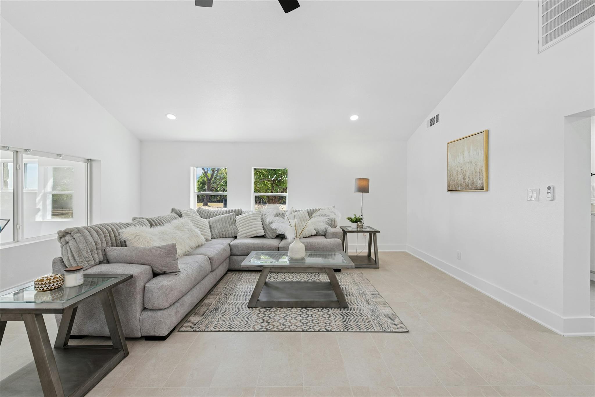 14300 Summit View DR