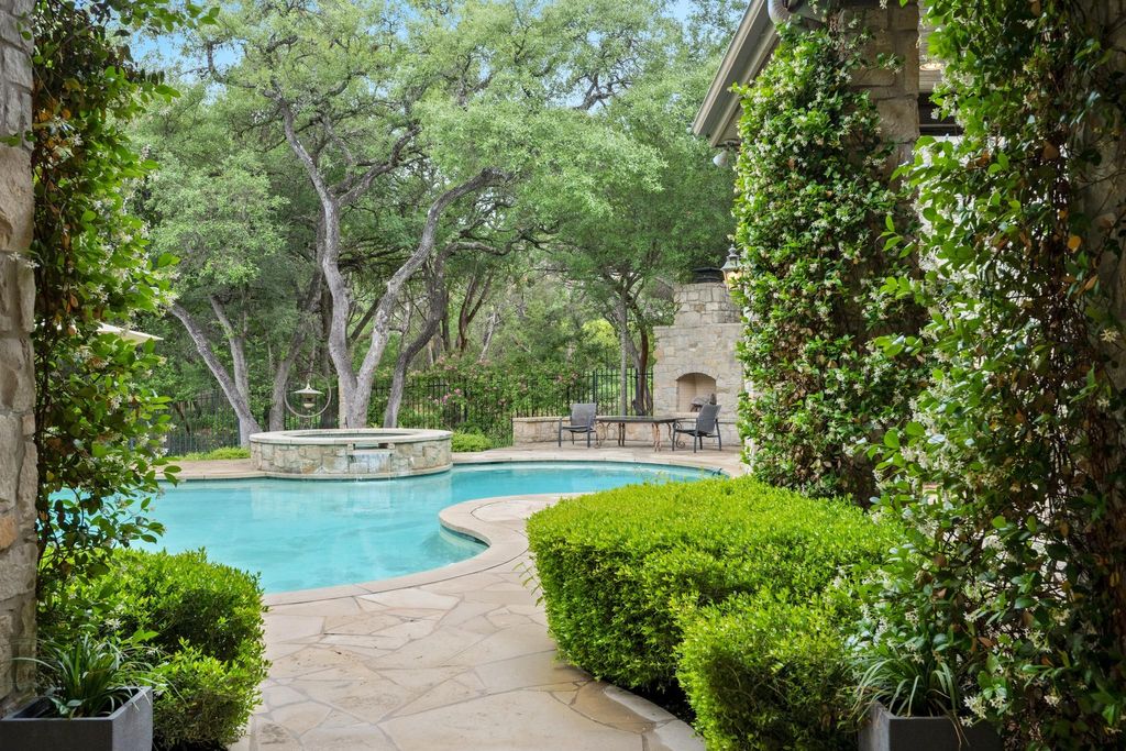Photo of 2808 Calaw CV, Austin, TX 78746 (MLS # 1091105)