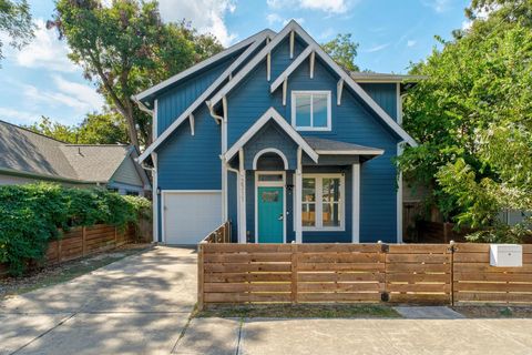 Photo of 2311 Santa Rita ST, Austin, TX 78702 (MLS # 7905150)