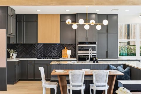 295 Desert Willow WAY Austin TX 78737