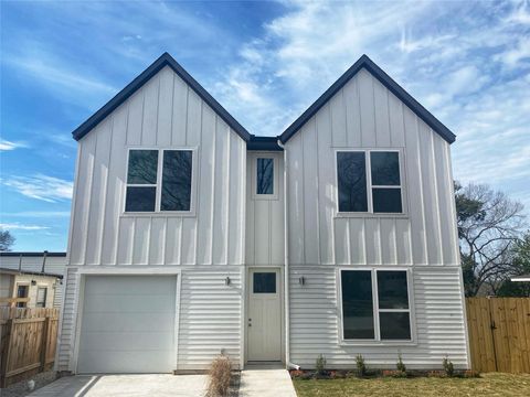 Photo of 1916 Webberville RD #B, Austin, TX 78721 (MLS # 5672812)