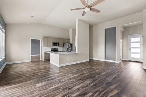 Tiny photo for 21811 Oxford DR, Lago Vista, TX 78645 (MLS # 8165477)