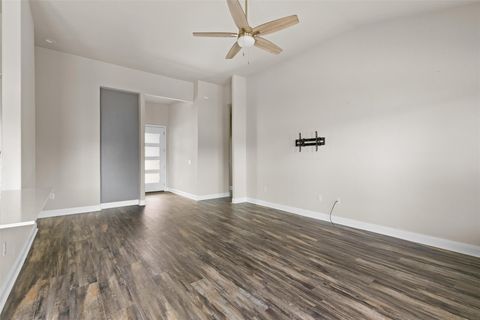 Tiny photo for 21811 Oxford DR, Lago Vista, TX 78645 (MLS # 8165477)