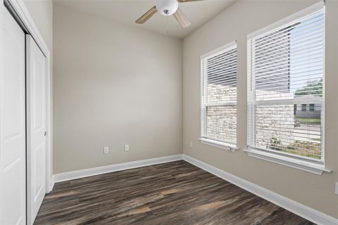 Tiny photo for 21811 Oxford DR, Lago Vista, TX 78645 (MLS # 8165477)