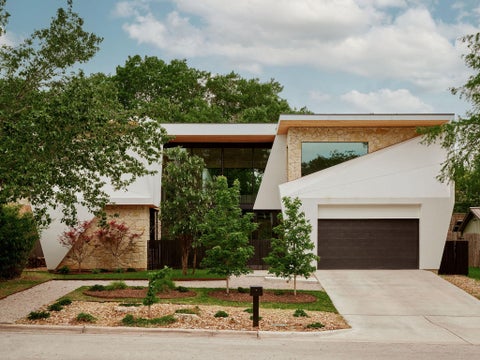 Photo of 2108 Matterhorn LN, Austin, TX 78704 (MLS # 5027188)