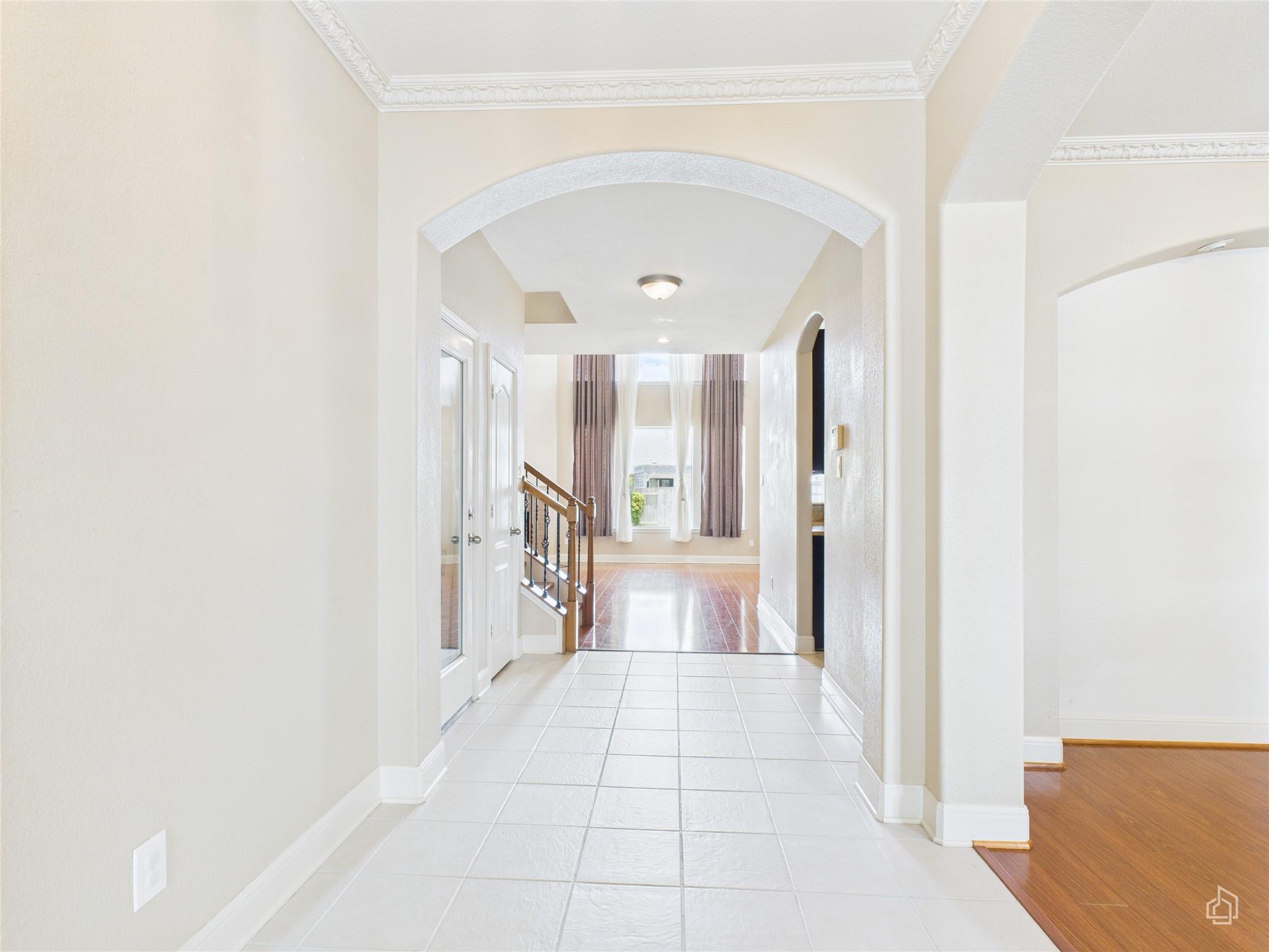 2504 Alexander CT
