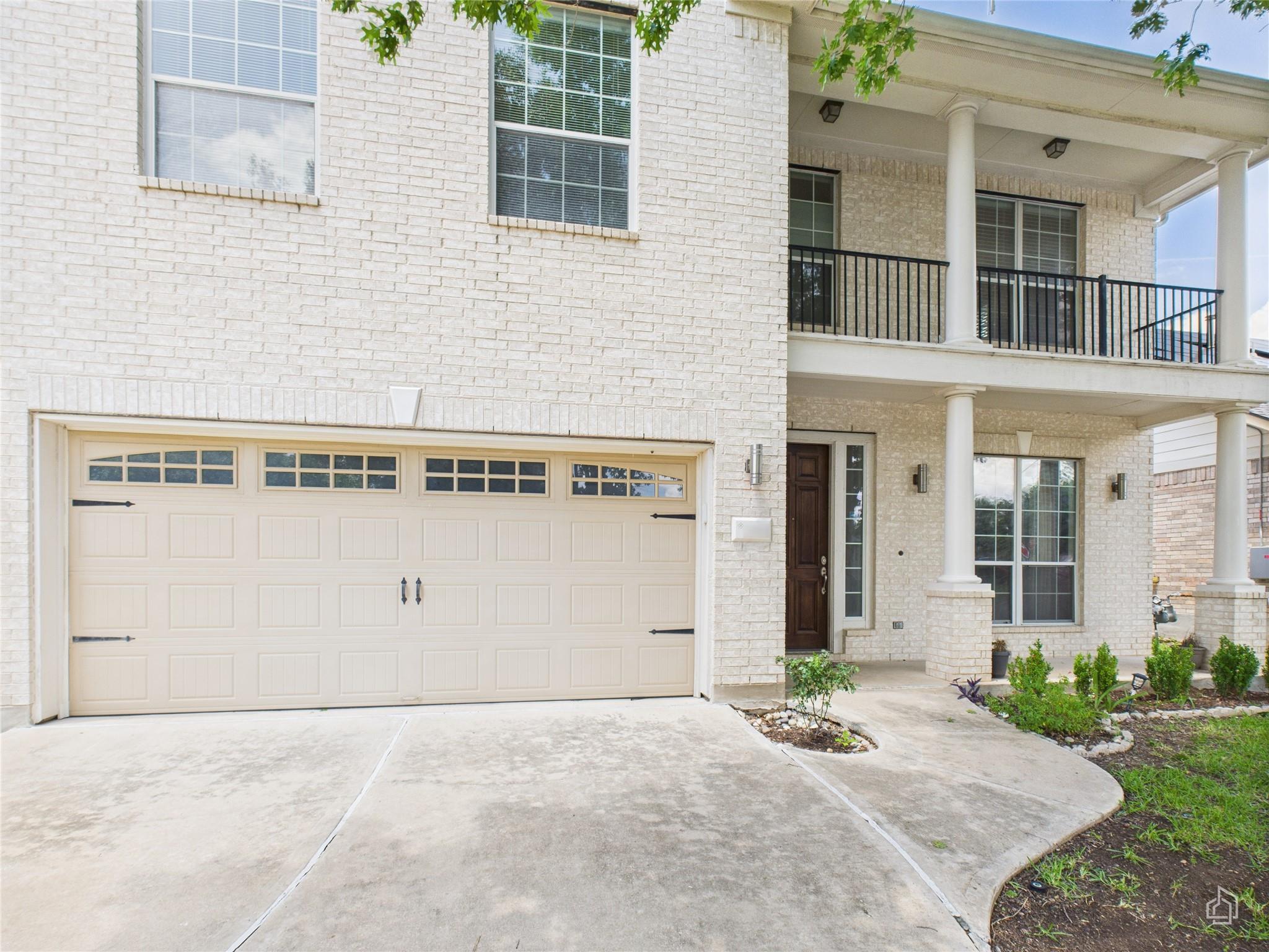 2504 Alexander CT