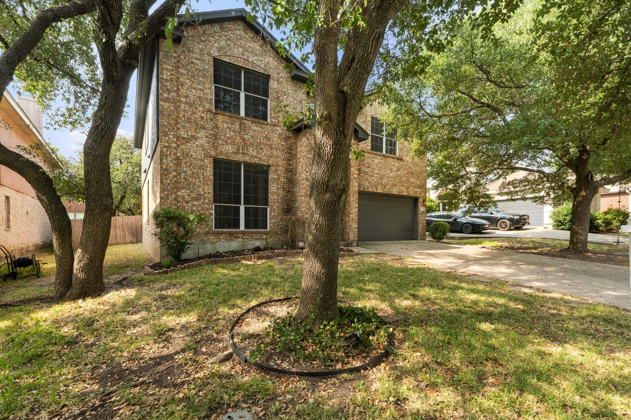 2315 Arnie LN