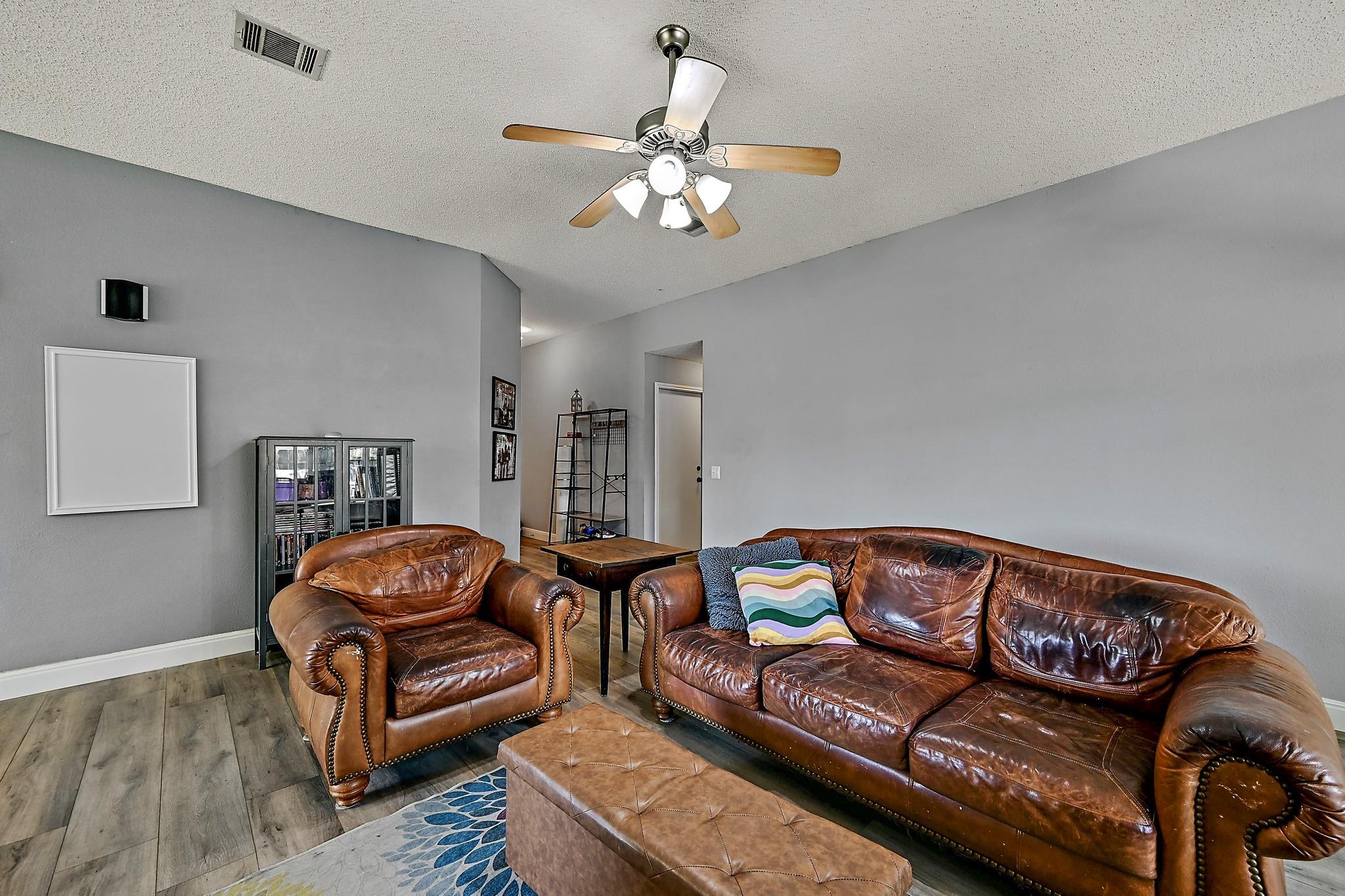 502 Dusty Leather CT