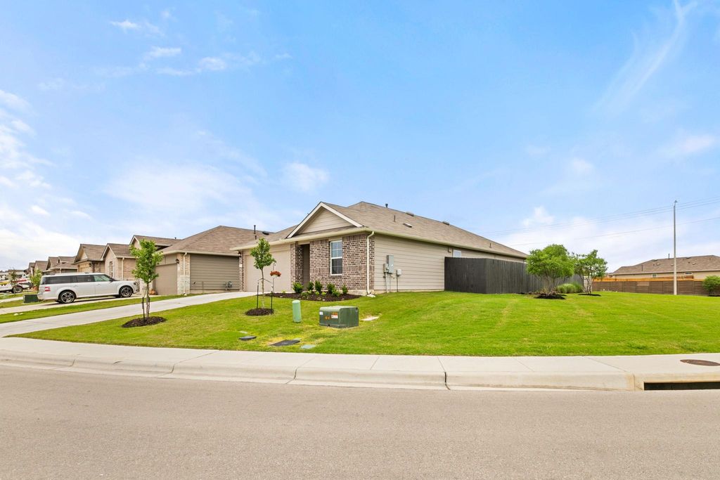 Photo of 414 Aylor WAY, Lockhart, TX 78644 (MLS # 9026333)