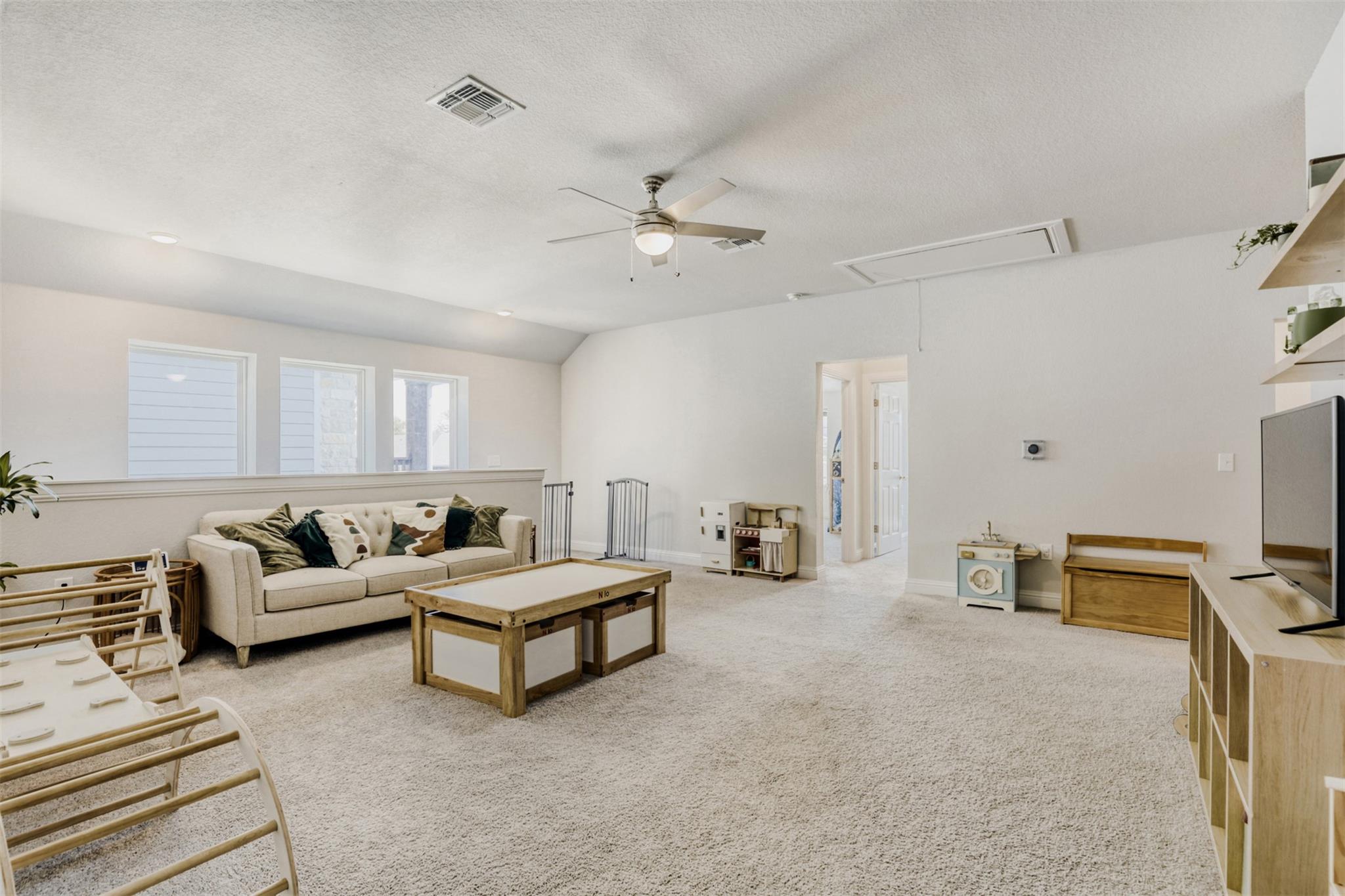 9824 Evening Canopy DR